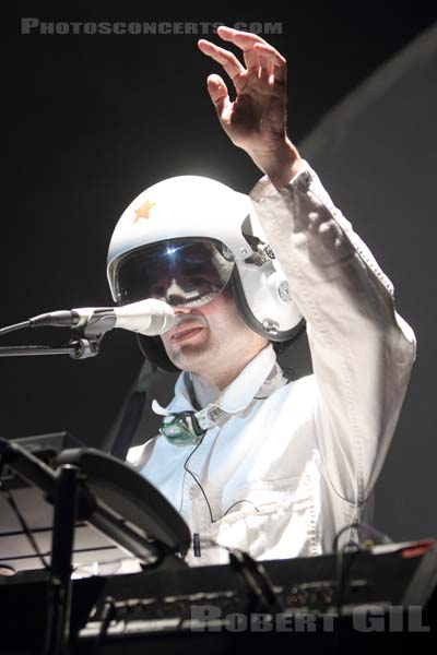 CASCADEUR - 2010-05-06 - PARIS - Zenith - 